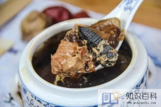 乌鸡炖汤加什么食材比较补气血2