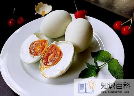 咸鸭蛋搭配什么东西好吃又营养3