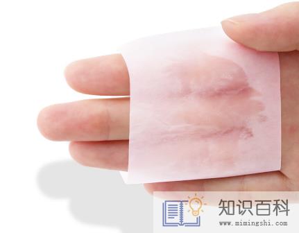脸上出油是用吸油纸还是散粉1